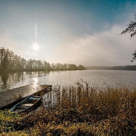Luxus-See-Domizil Mit Sauna, Kamin Und Boot-130 Qm Fuer 6 Personen Krakow am See Exterior photo